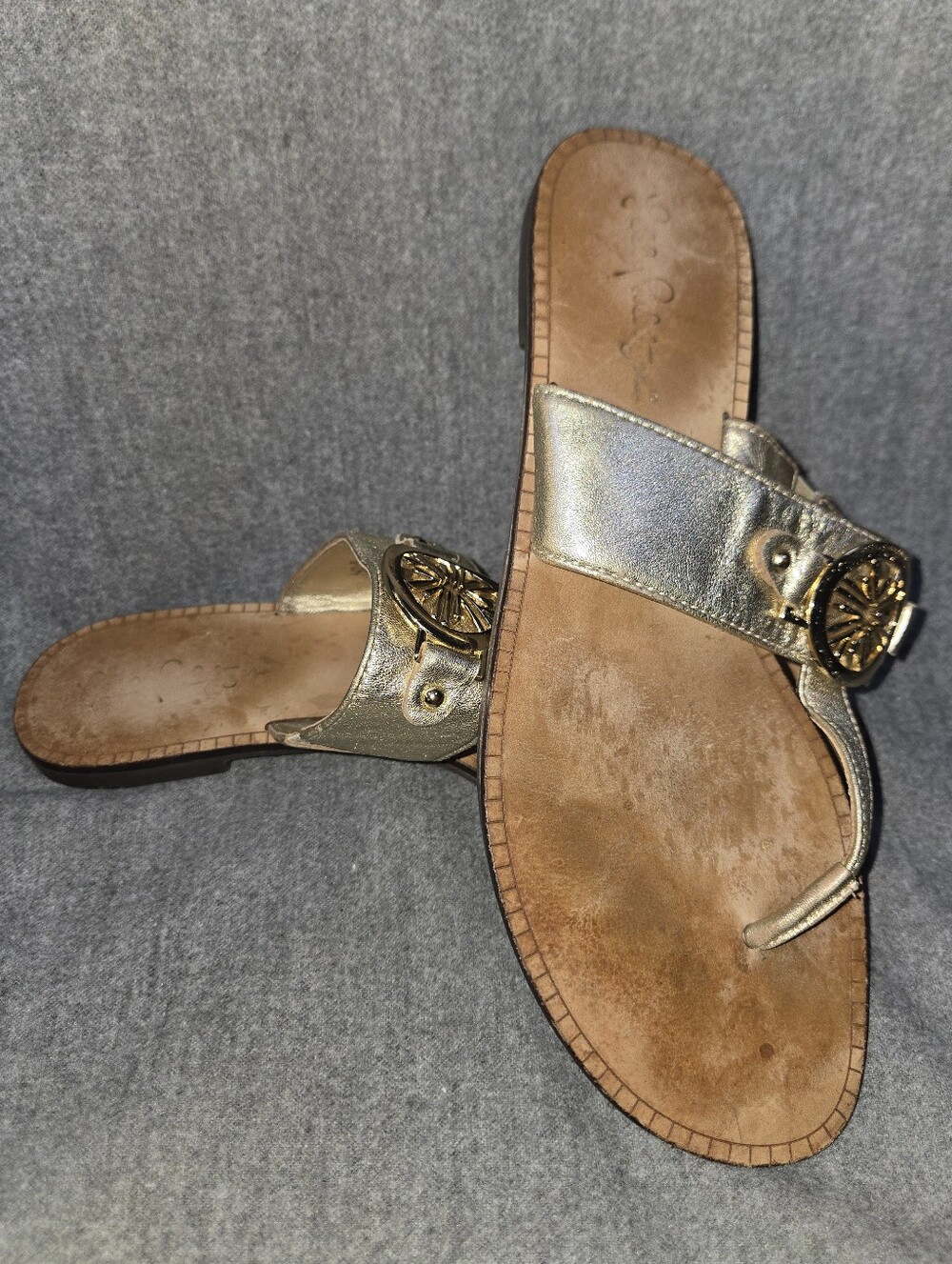 Lilly Pulitzer Rousseau Thong Gold Sandals  8